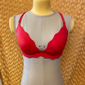 Victoria Secret Scalloped Bra